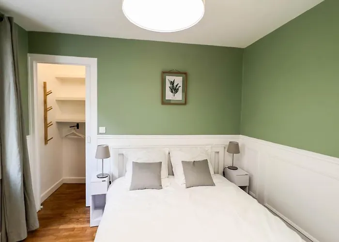 Appartement 4 Etoiles En Centre De - Le Basile Vichy